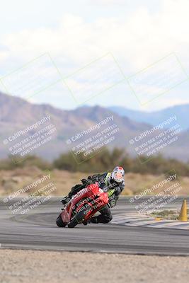 media/Nov-16-2025-Race Pace (Sun) [[8c5fa54630]]/Non Verified Riders (1st 20 Minutes)/5-Turn 15 (110pm)/